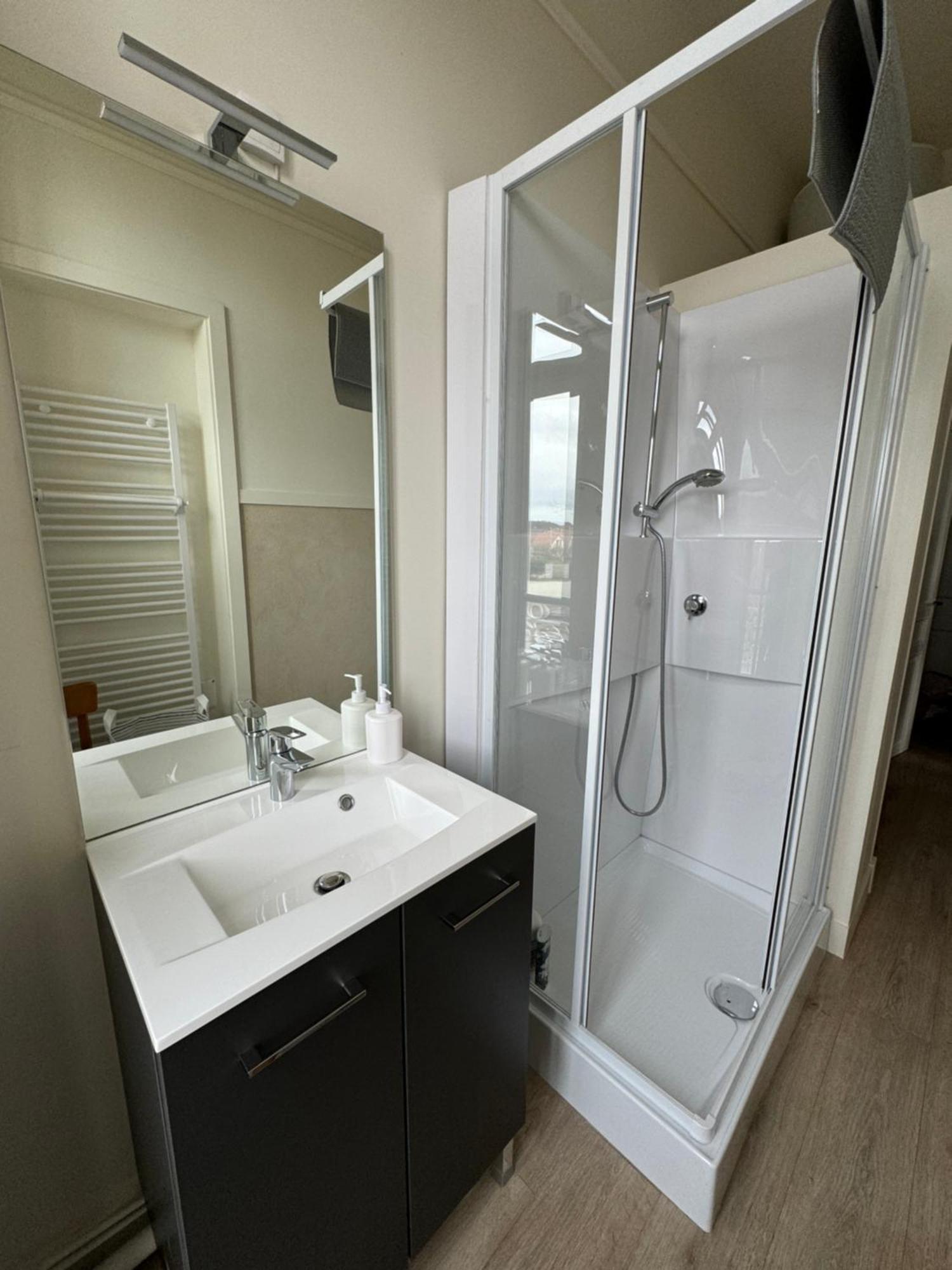 Sunny Apt On D-Day Beach With Parking Saint-Come-de-Fresne Luaran gambar